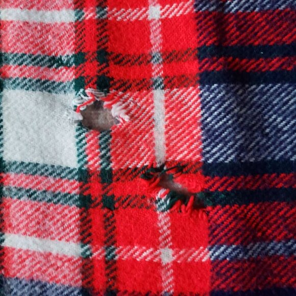 Vtg Troy Oversize Plaid Wool Fringe Throw Car Lap Stadium Bed Blanket 70" x 60" - Picture 10 of 12